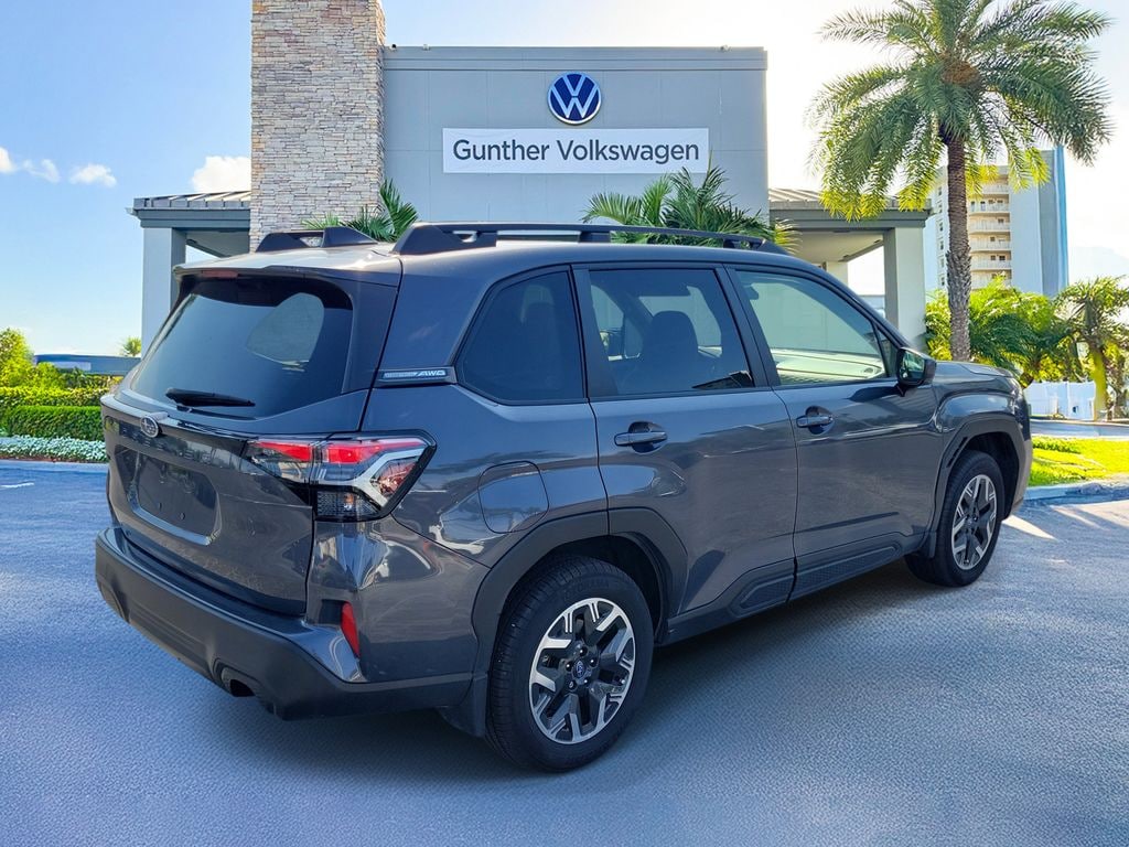 Used 2025 Subaru Forester Premium SUV