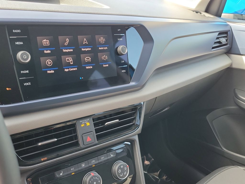 2023 Volkswagen Taos SE - Photo 21