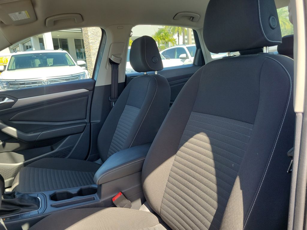 2023 Volkswagen Jetta S - Photo 15