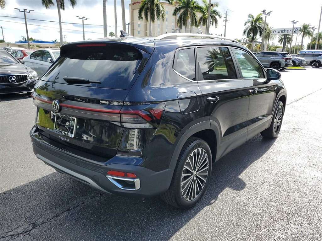 New 2025 Volkswagen Taos 1.5T SE SUV