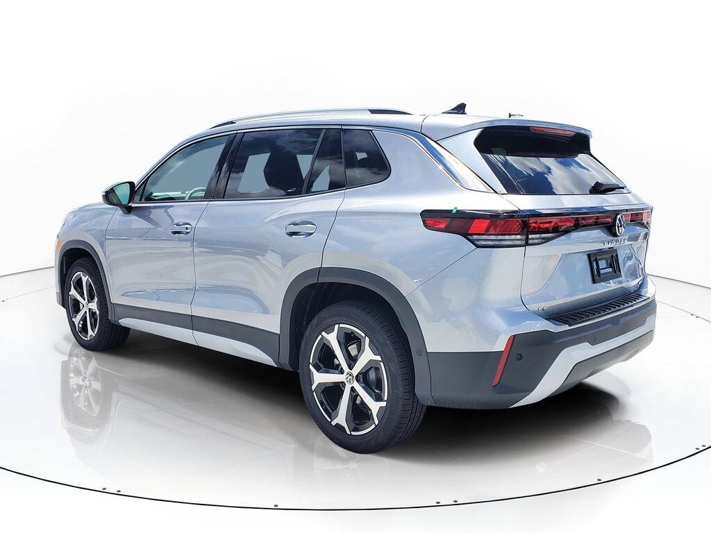 New 2026 Volkswagen Tiguan 2.0T SE SUV