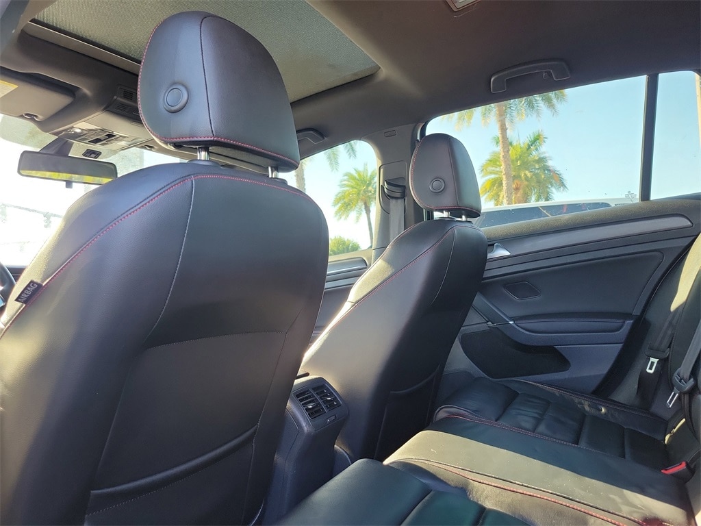 2020 Volkswagen Golf GTI SE - Photo 8