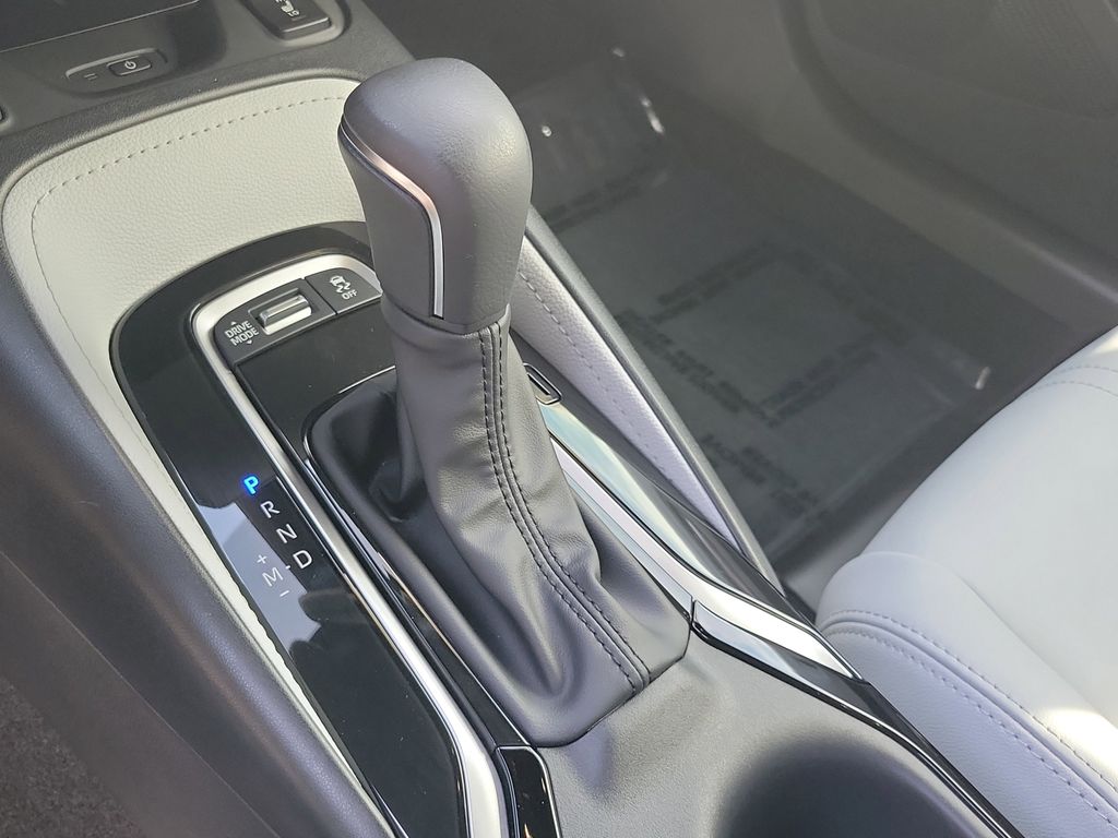 2024 Toyota Corolla Hatchback XSE - Photo 29