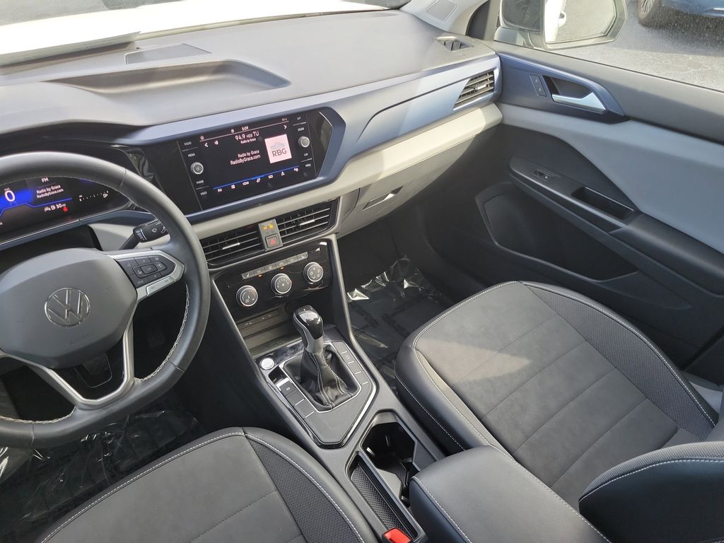 2023 Volkswagen Taos SE - Photo 14