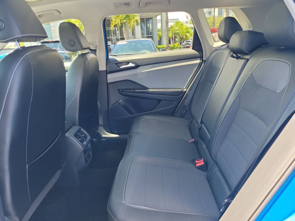 2023 Volkswagen Taos SE - Photo 7