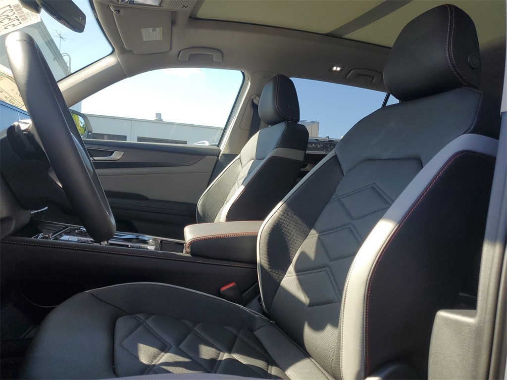 2025 Volkswagen Atlas Atlas Peak Edition - Photo 23