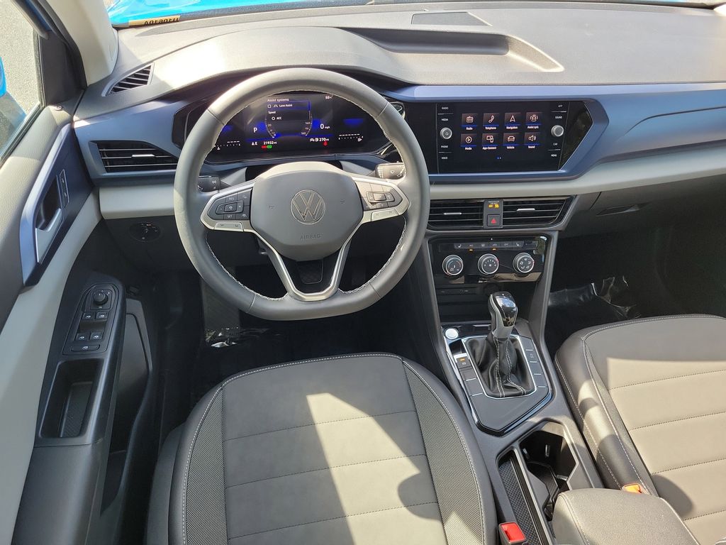 2023 Volkswagen Taos SE - Photo 10