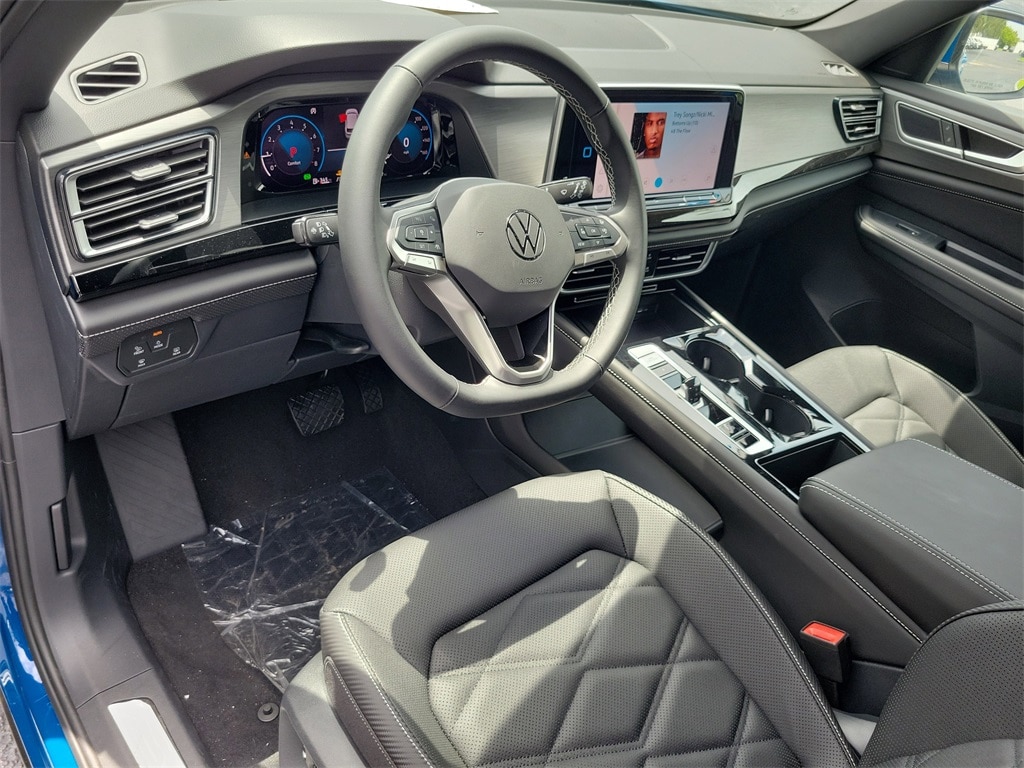 2025 Volkswagen Atlas Cross Sport SE w/Tech - Photo 17