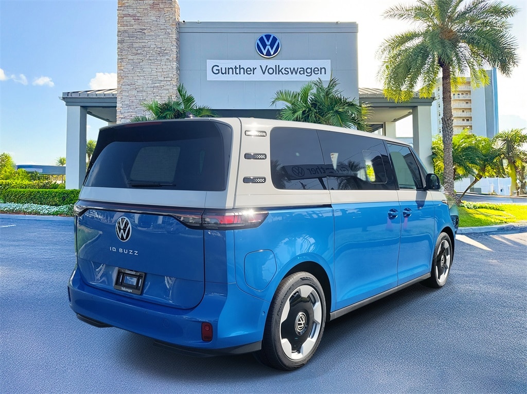 New 2025 Volkswagen ID. Buzz Pro S Minivan/Van