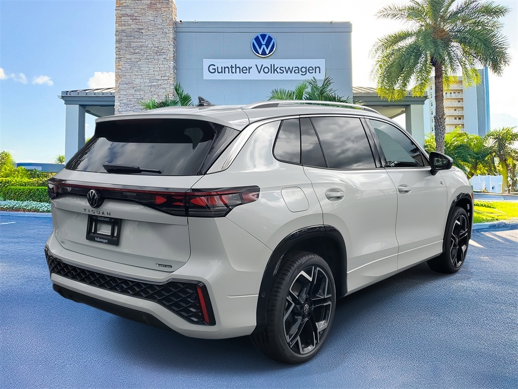 New 2025 Volkswagen Tiguan 2.0T SEL R-Line SUV