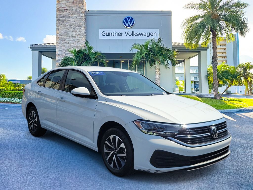 3VW5M7BU0RM083701