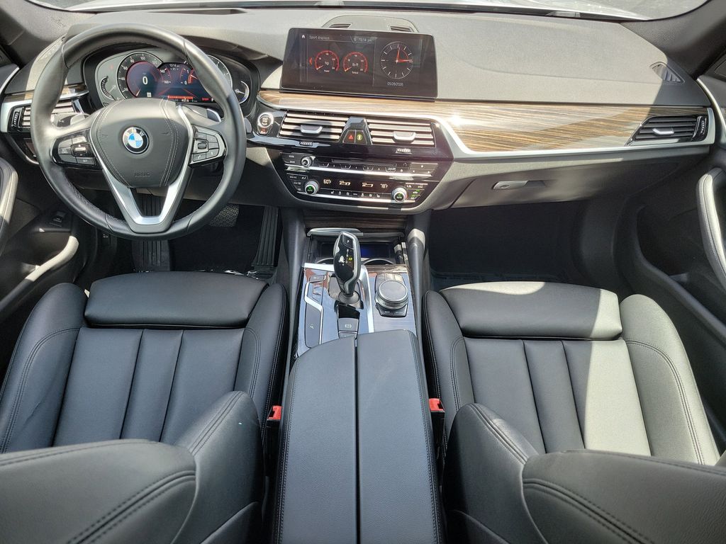 2019 BMW 5 Series 530i - Photo 17