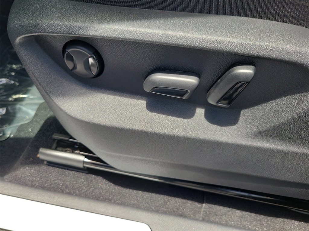 2025 Volkswagen Atlas Atlas Peak Edition - Photo 21