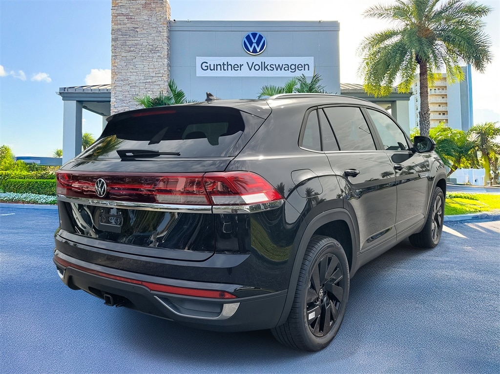 New 2026 Volkswagen Atlas Cross Sport 2.0T SE w/Technology SUV