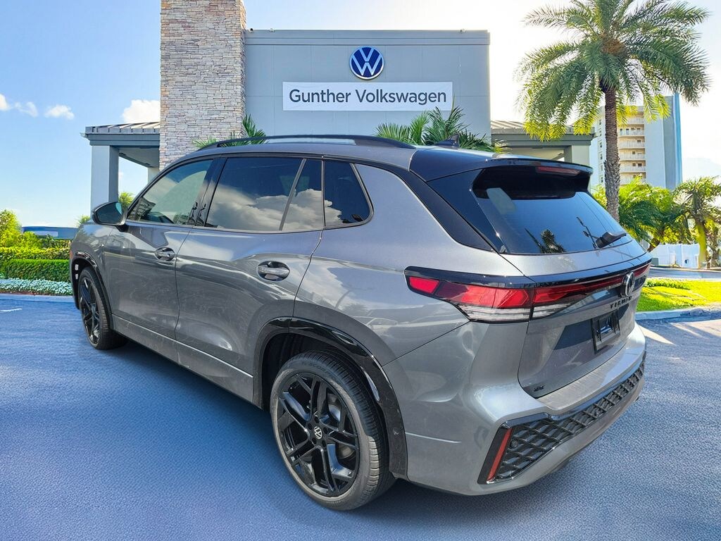 New 2026 Volkswagen Tiguan SE R-Line Black SUV