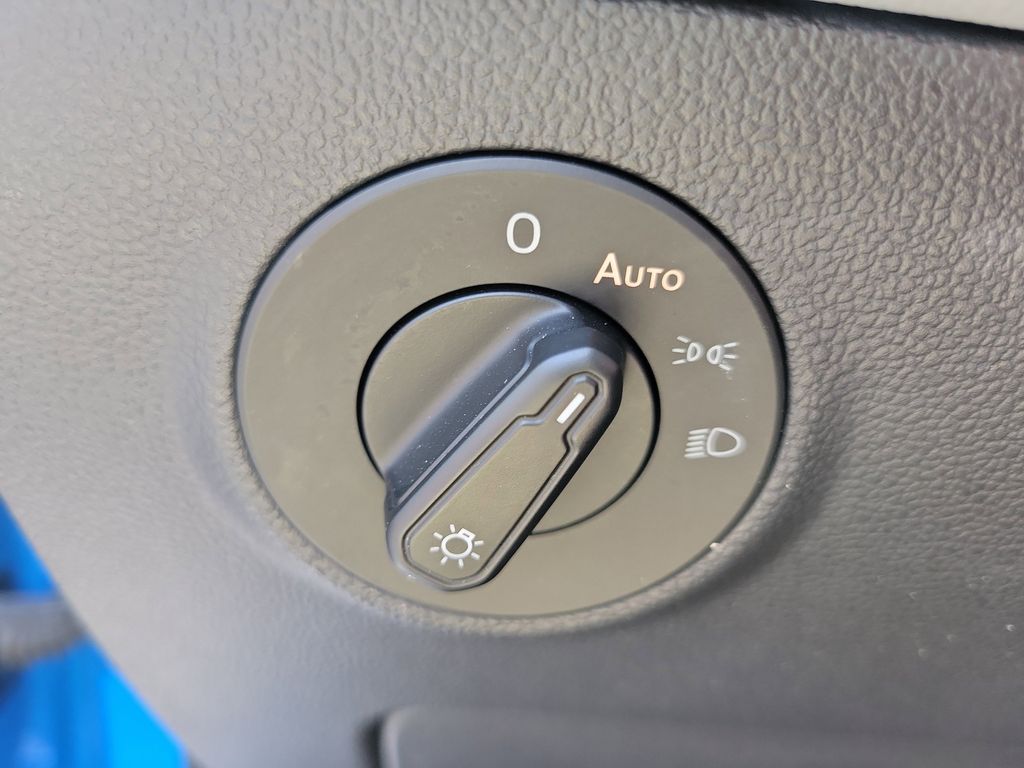 2023 Volkswagen Taos SE - Photo 15