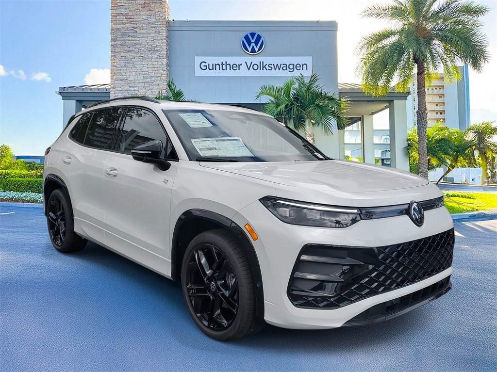 New 2026 Volkswagen Tiguan 2.0T SE R-Line Black SUV