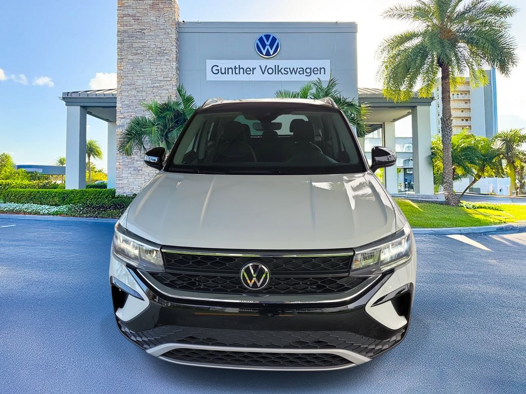 Used 2024 Volkswagen Taos 1.5T SE SUV