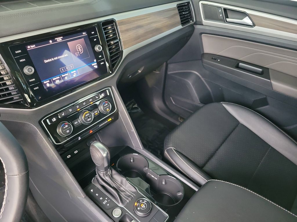 2022 Volkswagen Atlas SEL - Photo 28
