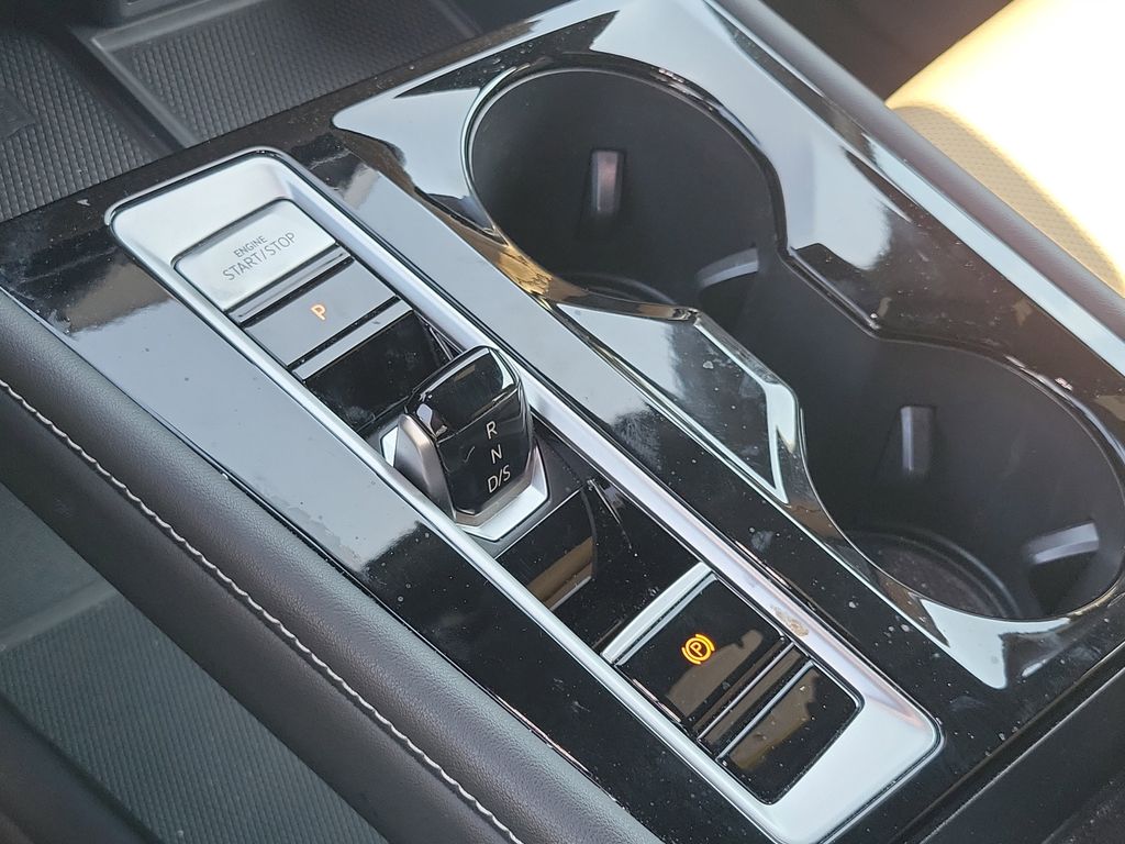 2024 Volkswagen Atlas Cross Sport SE w/Tech - Photo 28