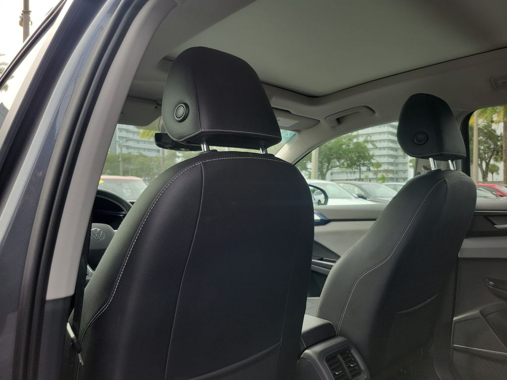 2023 Volkswagen Taos SE - Photo 9