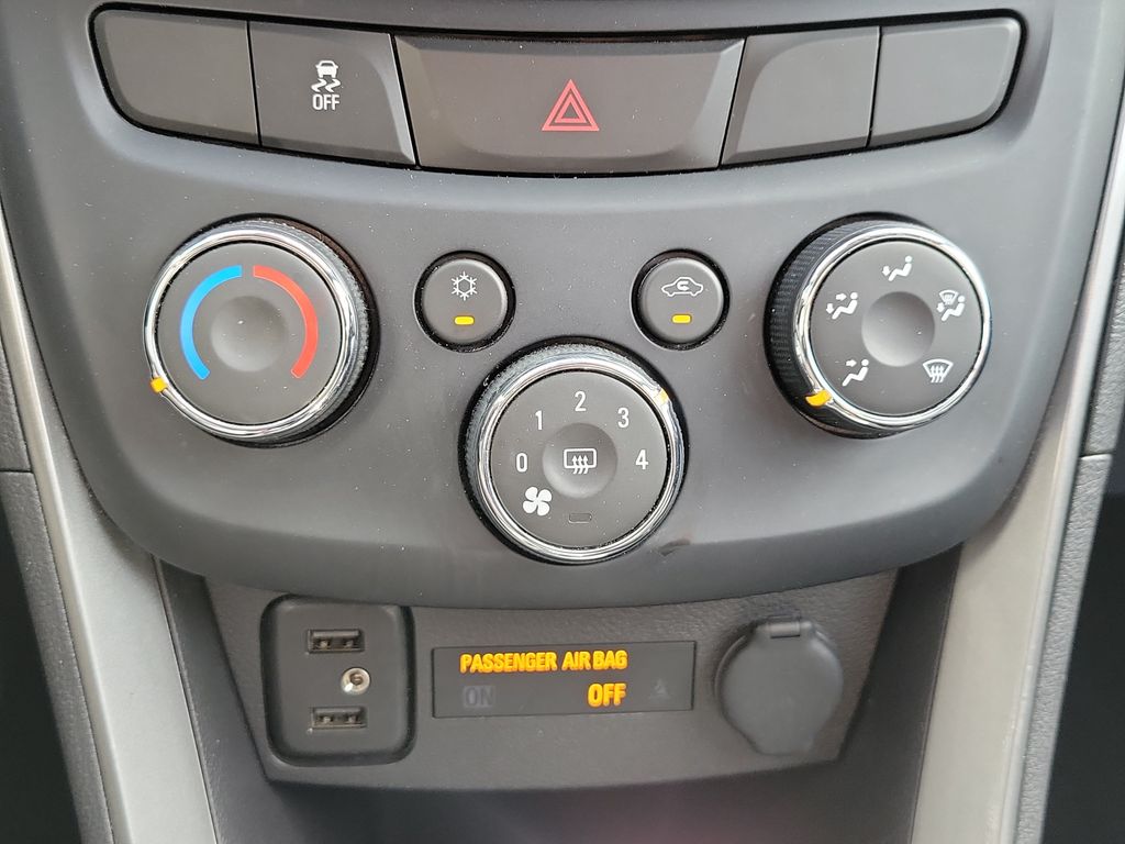 2020 Chevrolet Trax LT - Photo 25