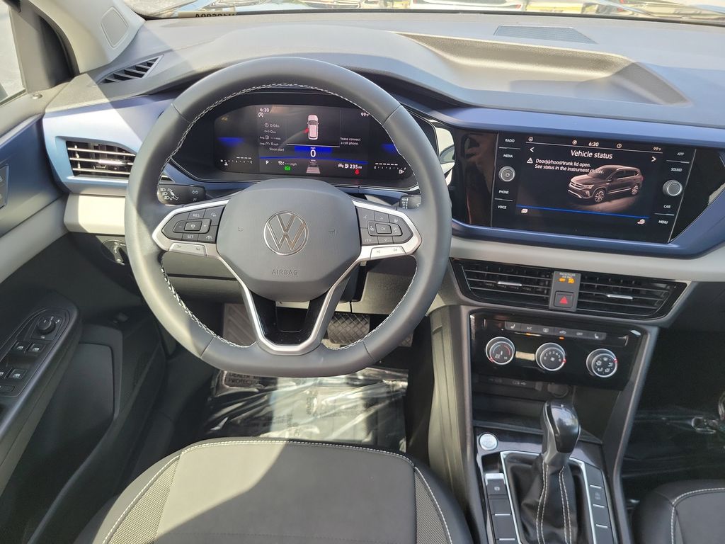 2023 Volkswagen Taos SE - Photo 11