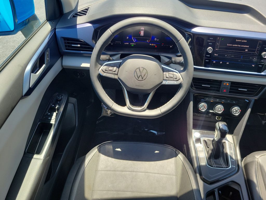 2023 Volkswagen Taos SE - Photo 11