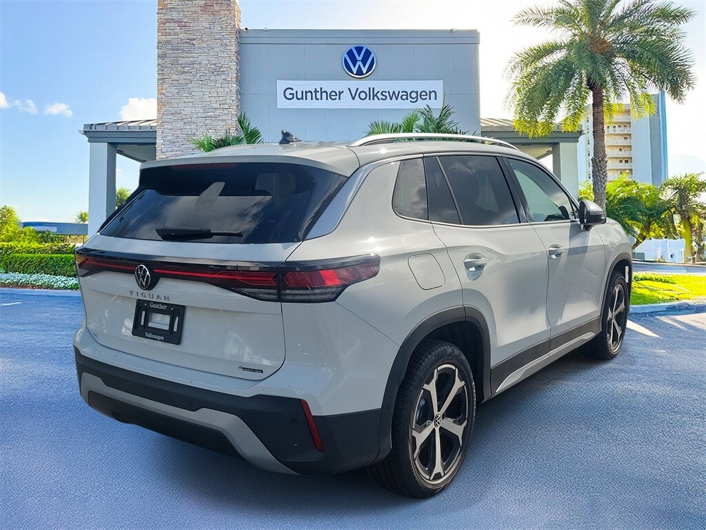 New 2026 Volkswagen Tiguan 2.0T SE SUV