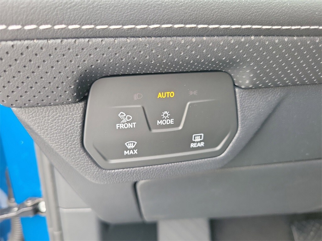2025 Volkswagen Atlas Cross Sport SE w/Tech - Photo 21