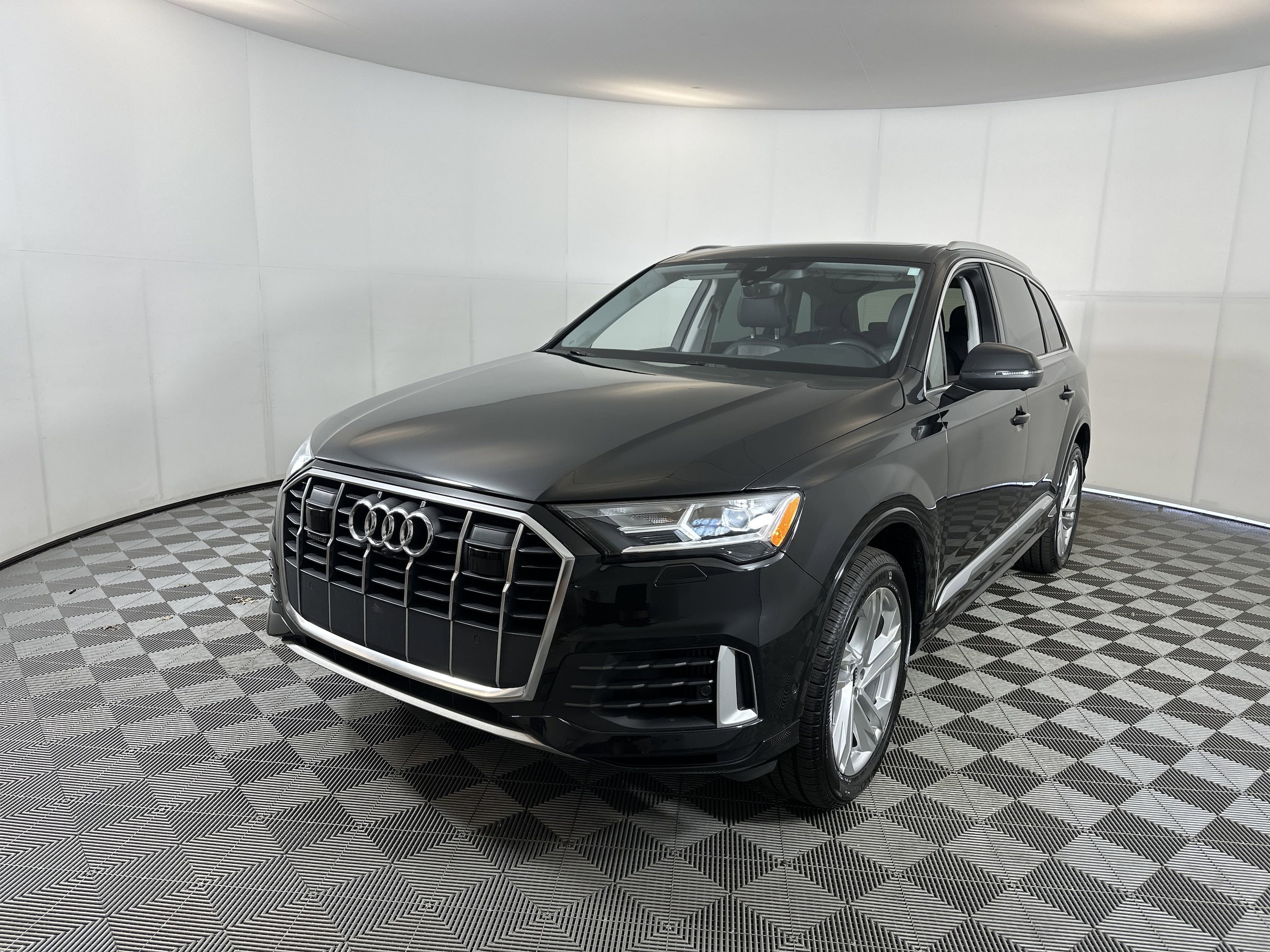 Used 2023 Audi Q7 Premium Plus with VIN WA1LXBF70PD000540 for sale in Mishawaka, IN