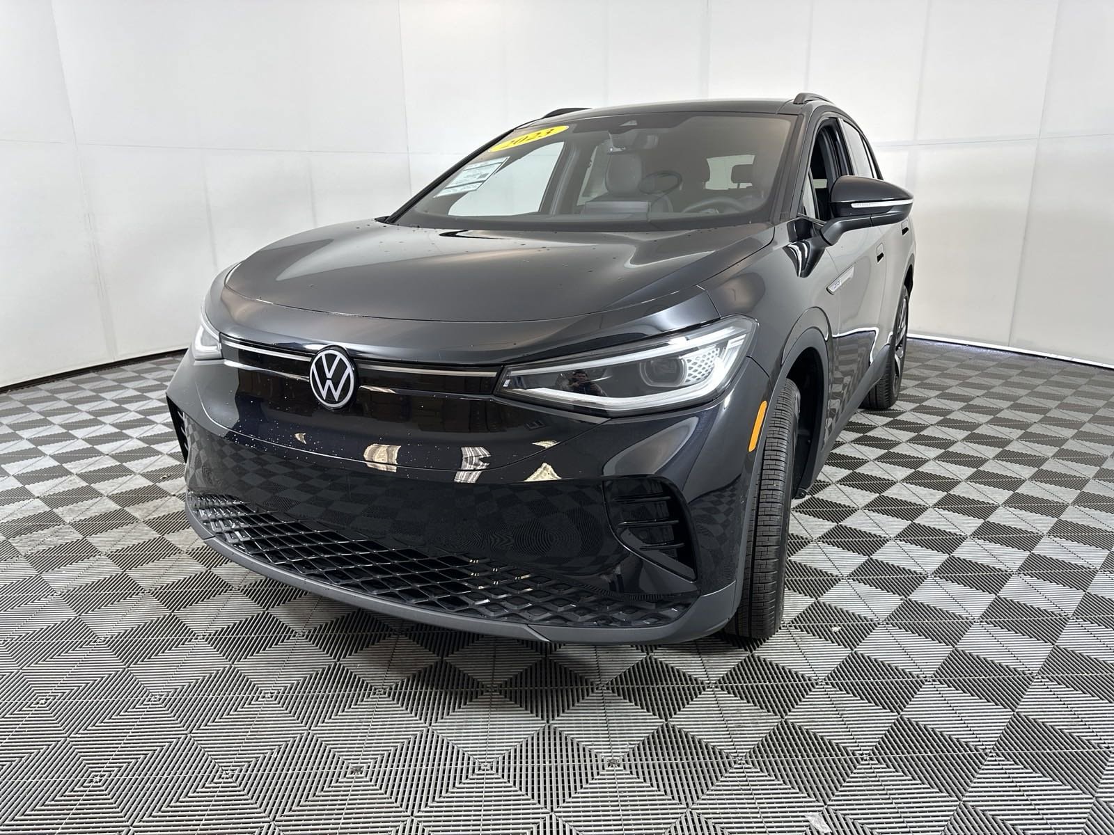 Used 2023 Volkswagen ID.4 PRO S with VIN 1V2WNPE8XPC023635 for sale in Mishawaka, IN