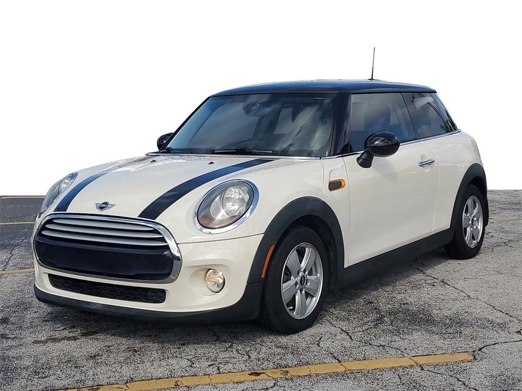 Used 2015 MINI Cooper Base with VIN WMWXM5C57F3A60341 for sale in Hialeah, FL