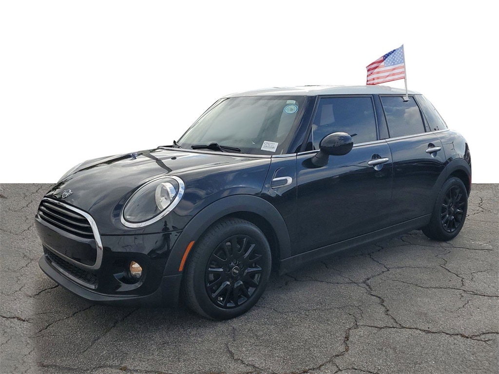 Used 2019 MINI Hardtop 4 Door Base with VIN WMWXU1C58K2F82727 for sale in Hialeah, FL