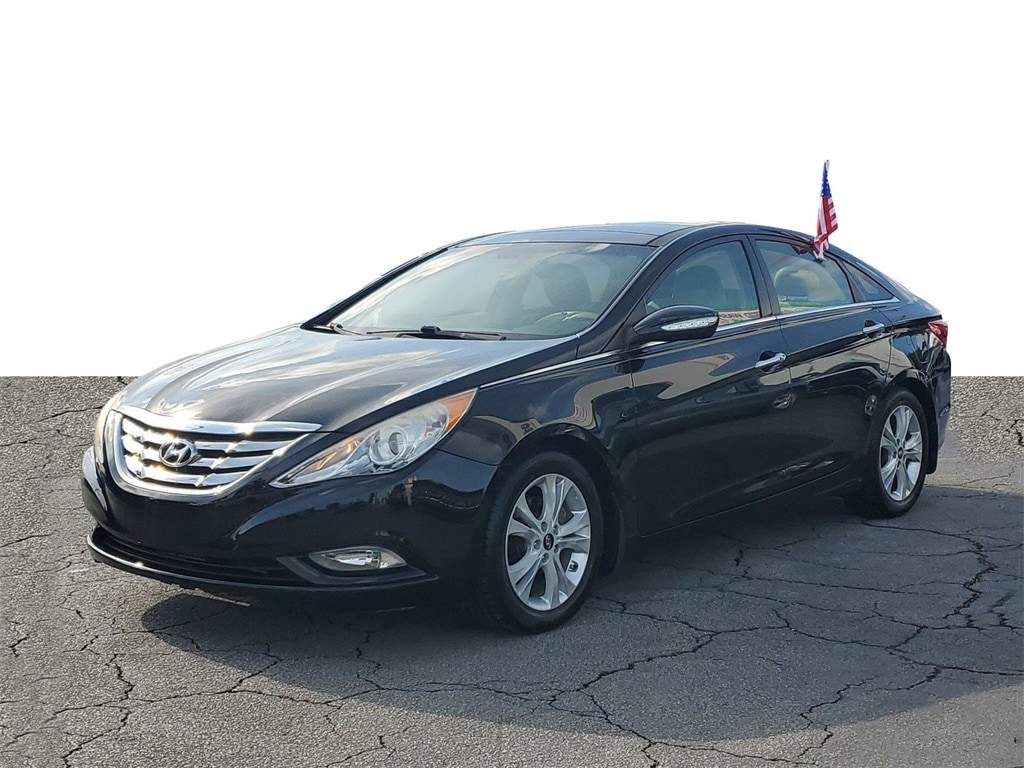 Used 2013 Hyundai Sonata SE with VIN 5NPEC4AC6DH665877 for sale in Hialeah, FL