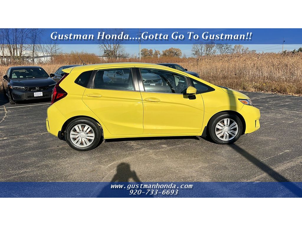 Used 2015 Honda Fit LX with VIN 3HGGK5H54FM713190 for sale in Appleton, WI