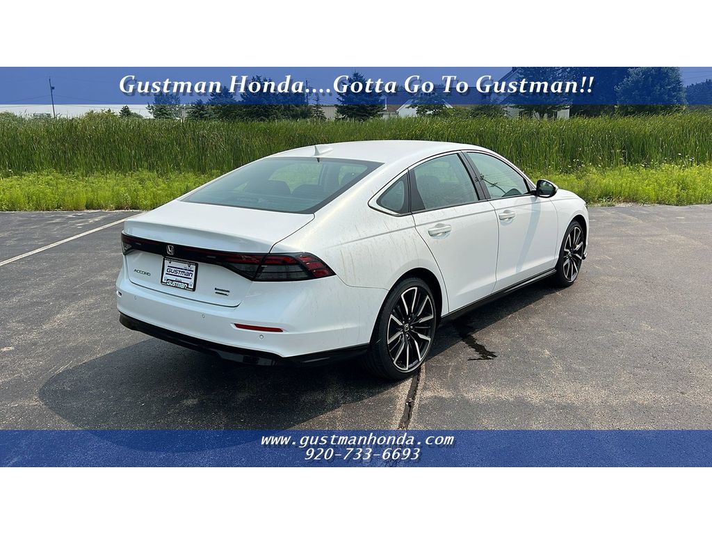 2025 Honda Accord Hybrid Touring photo 3