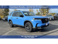 2025 Honda Pilot TrailSport SUV
