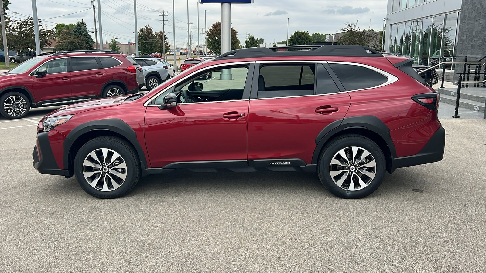 2025 Subaru Outback Limited XT photo 2