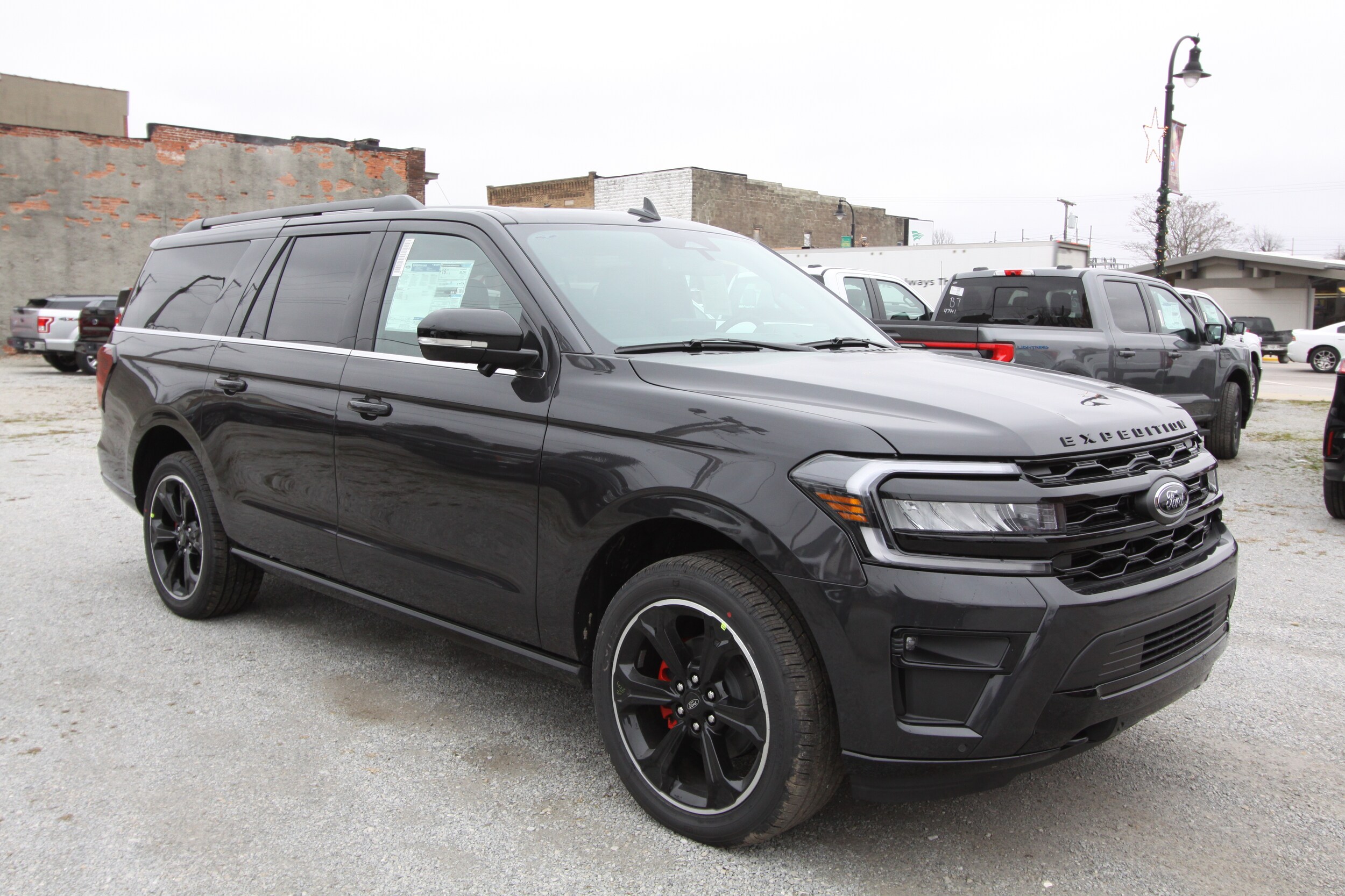 2024 Ford Expedition Limited MAX photo 4