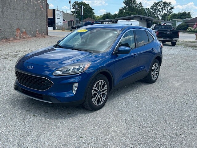 2022 Ford Escape SEL photo 2