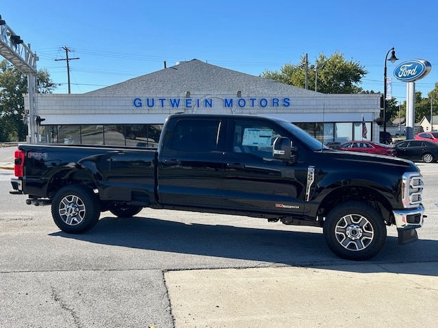 2026 Ford F-350 Super Duty Lariat's photo