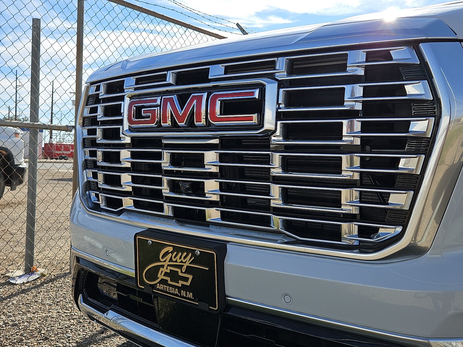 2026 Gmc Yukon Denali photo 4