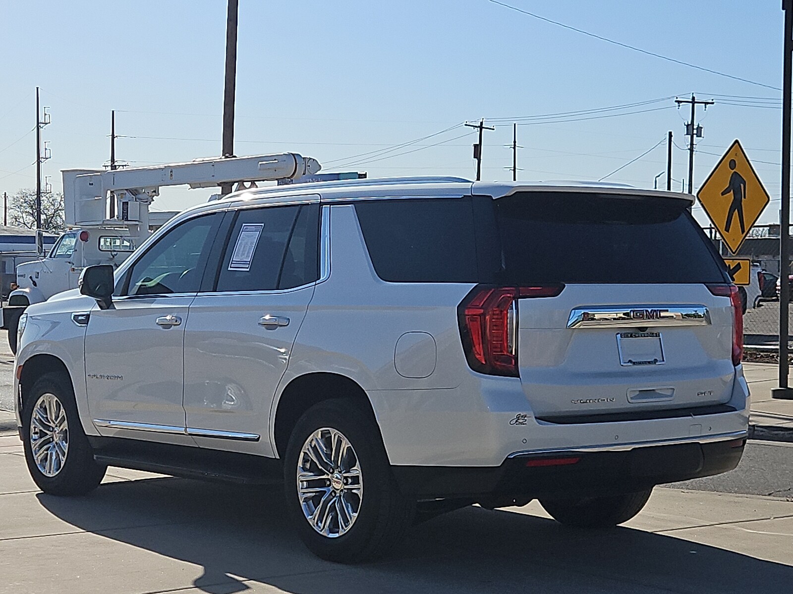 2022 Gmc Yukon SLT photo 3