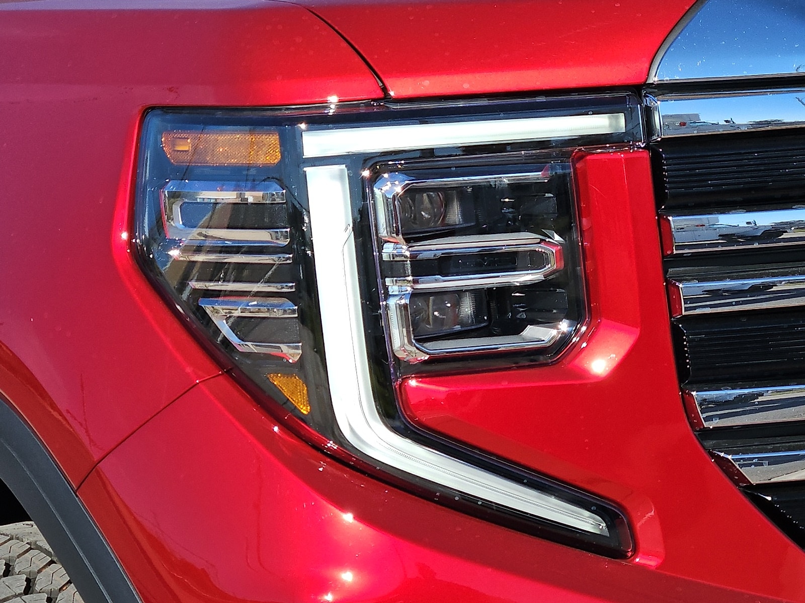 2026 GMC Sierra 1500 SLT - Photo 8