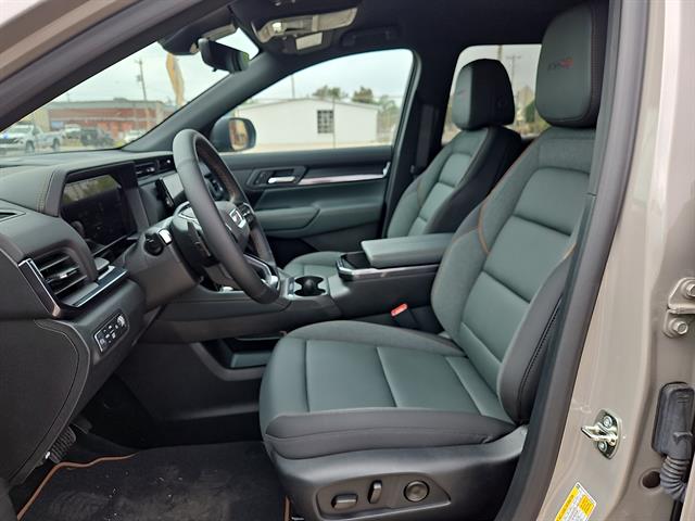 2026 GMC Terrain AT4 - Photo 15