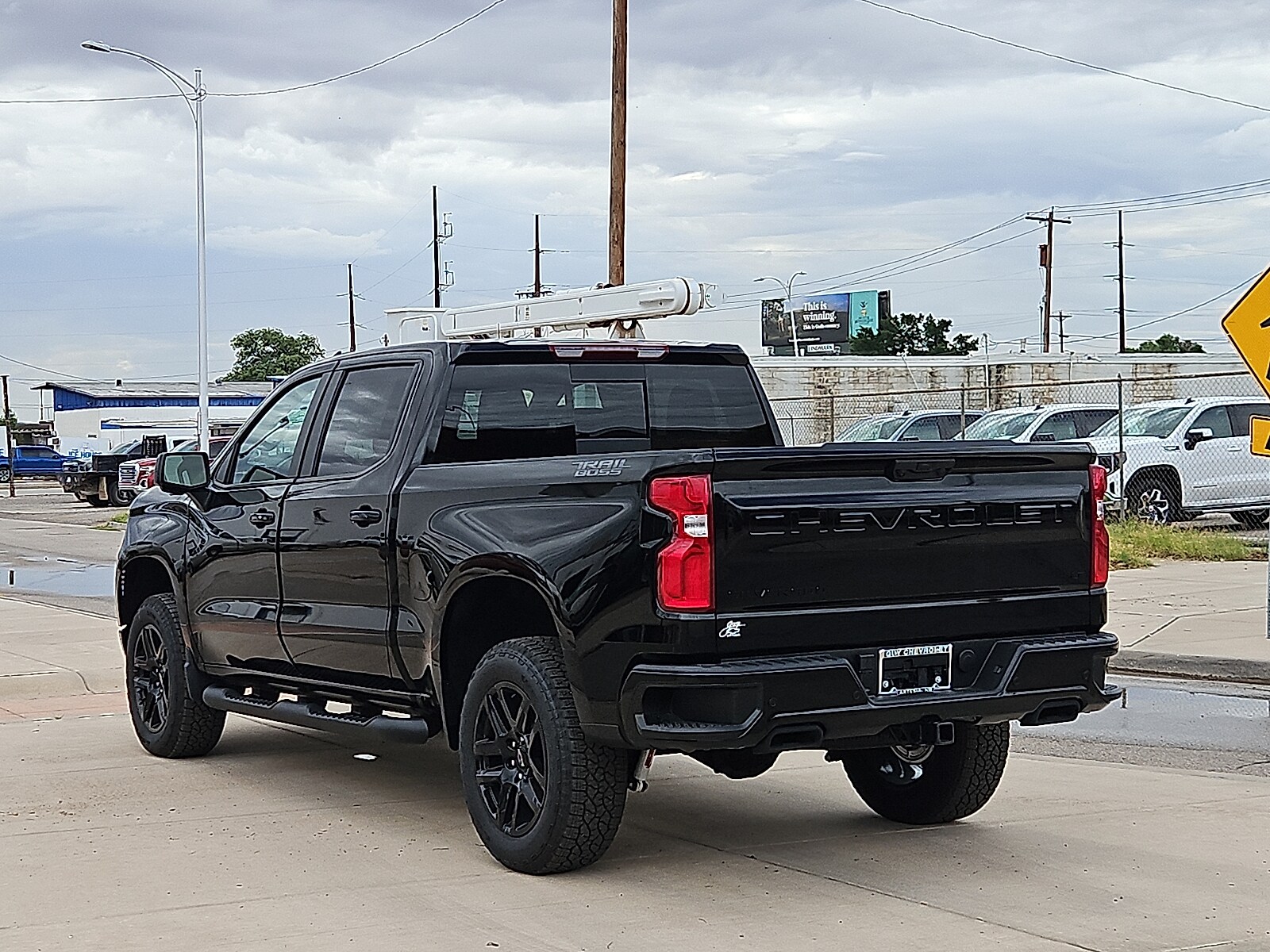 2025 Chevrolet Silverado 1500 LT Trail Boss photo 3