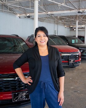 Staff member Isabel Vargas from ID_961aa6