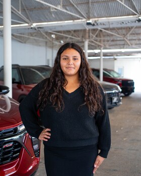 Staff member Rochelle Talamantes from ID_961aa6