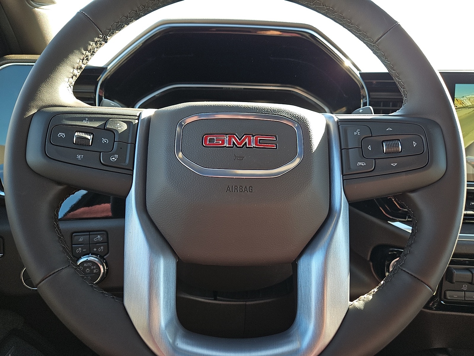 2026 GMC Sierra 1500 SLT - Photo 19
